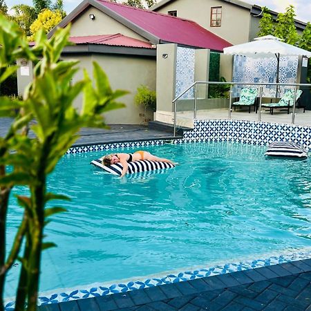 Inbloem Hotel Bloemfontein Bagian luar foto