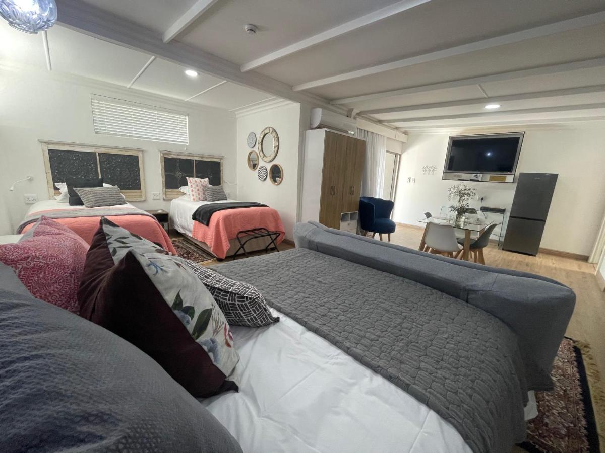Inbloem Hotel Bloemfontein Bagian luar foto