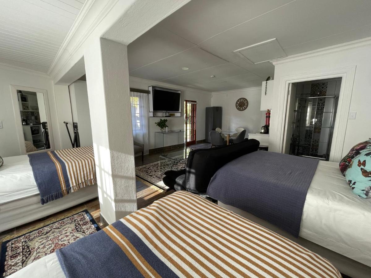 Inbloem Hotel Bloemfontein Bagian luar foto