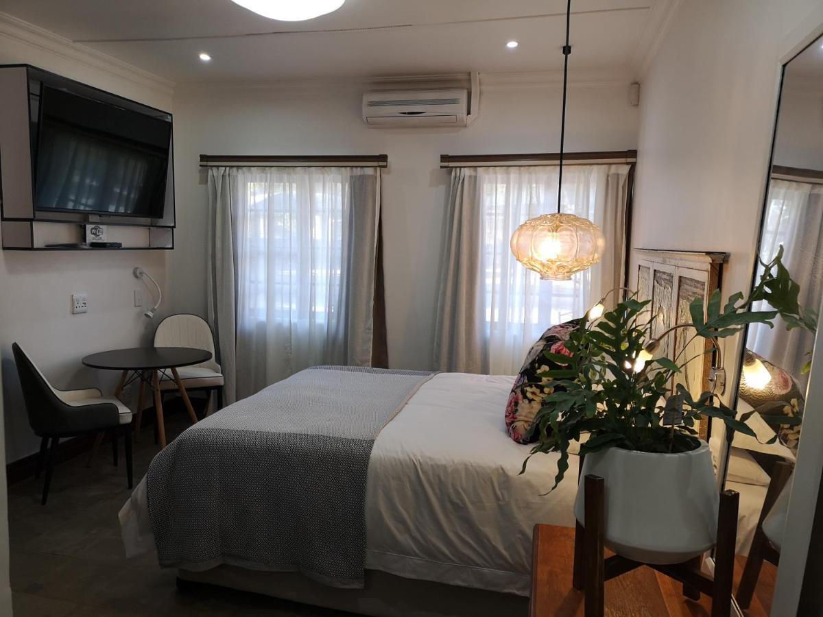 Inbloem Hotel Bloemfontein Bagian luar foto